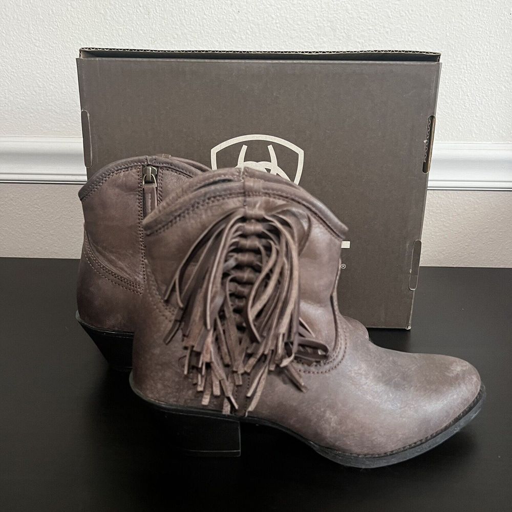 Ariat Duchess Western Cowboy Fringe grey/‎ tan Boot Women's 8 B Side Zip Booties